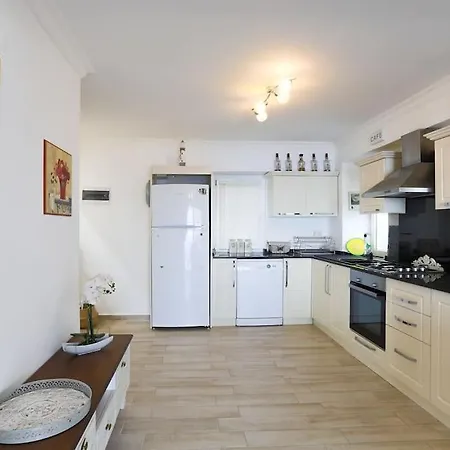 Luiza Apart With Seaview Apartament